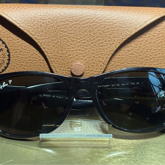 Ray-Ban Sunglasses - Picture 5 of 7